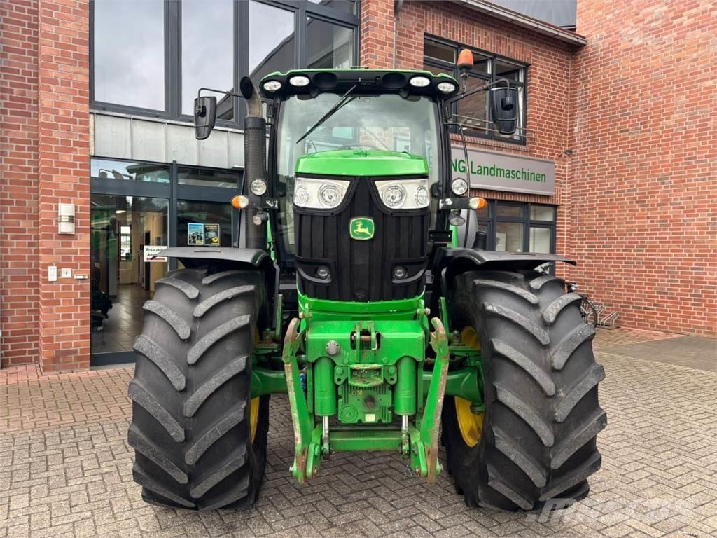 John Deere 6210R Traktoren