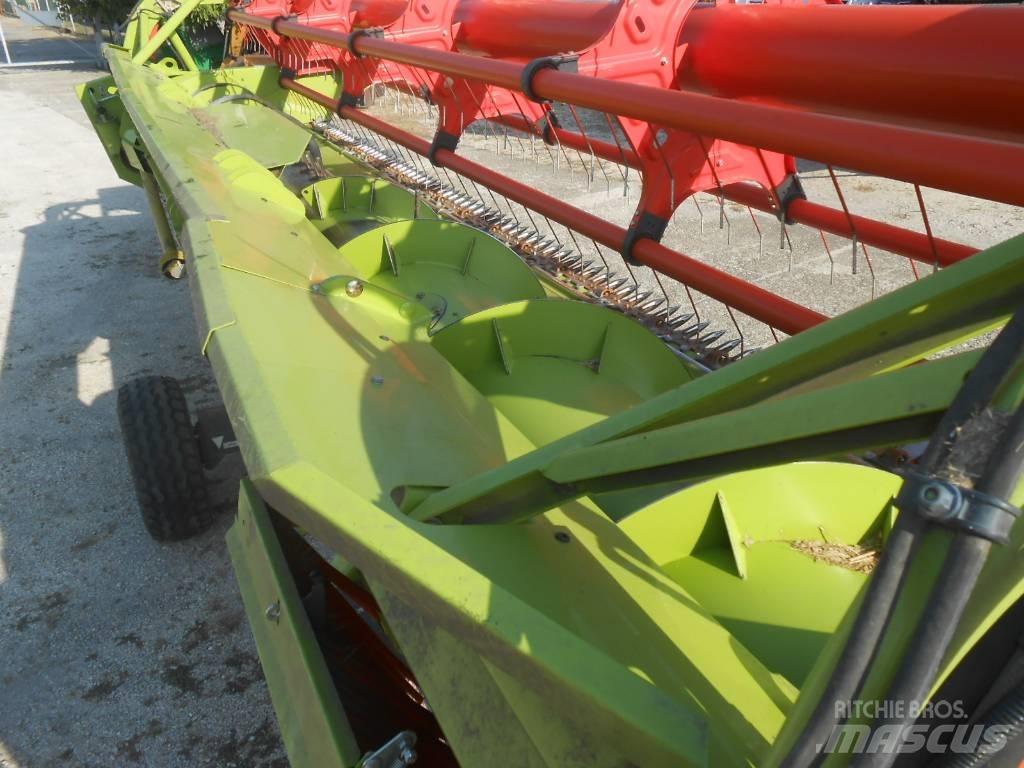 CLAAS Tucano 440 Mähdrescher