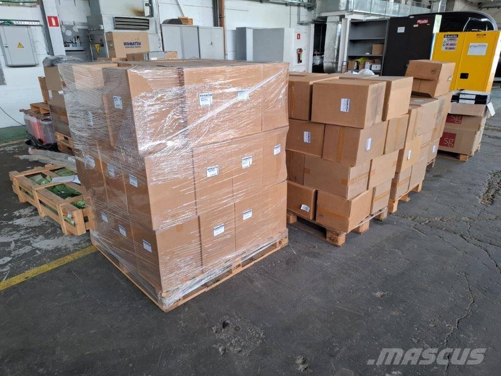 Komatsu 6125-81-7032 Motoren