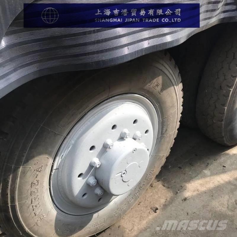 Sany STC1000 Kranen voor alle terreinen