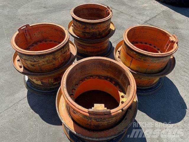 Hitachi LX 290 RIMS Reifen
