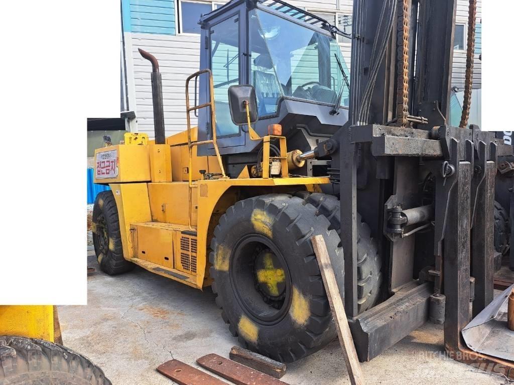 TCM FD200 Heftrucks overige