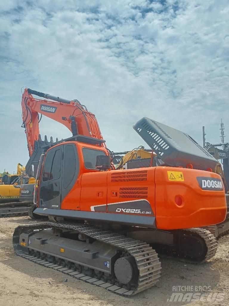 Doosan DX 225LC-9C Raupenbagger