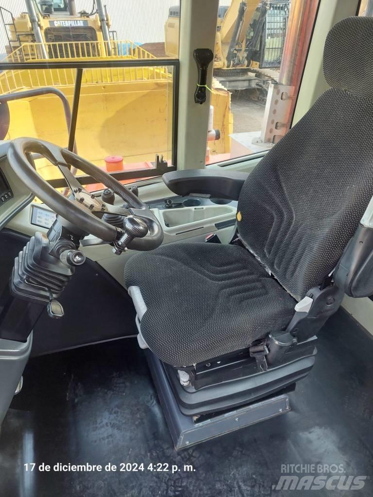 Doosan DA 40 Dumper - Knickgelenk