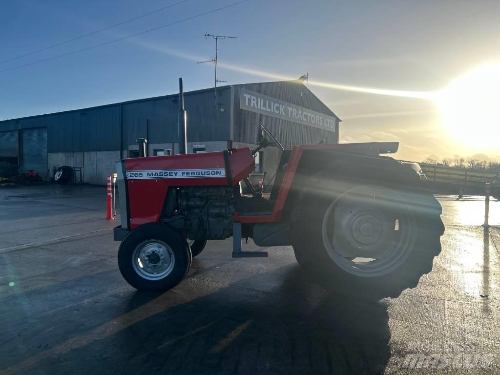 Massey Ferguson 265 Traktoren