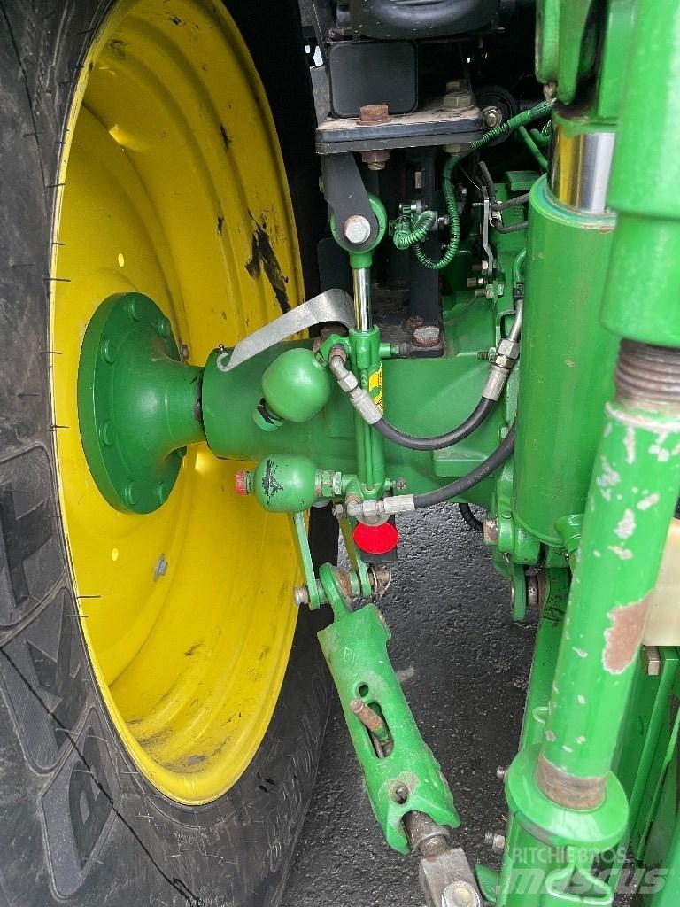 John Deere 6125R Traktoren