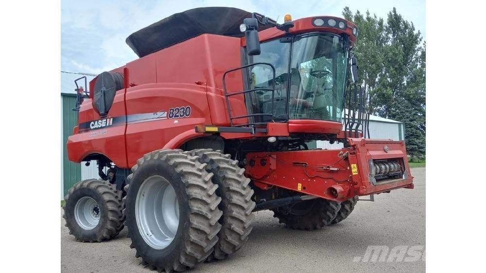 CASE 8230 Mähdrescher