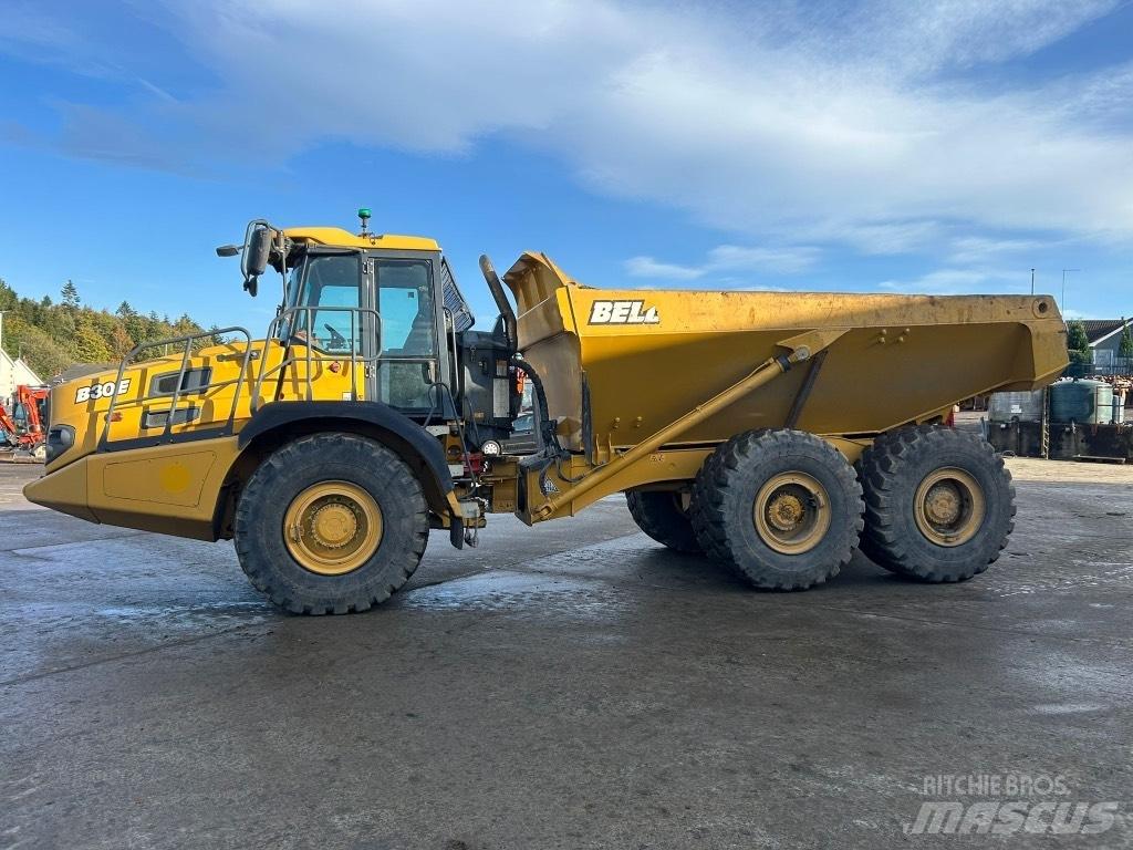 Bell B30E Dumper - Knickgelenk