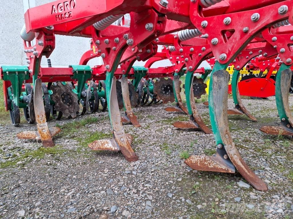 Agro-Masz Runner 30 Grubber