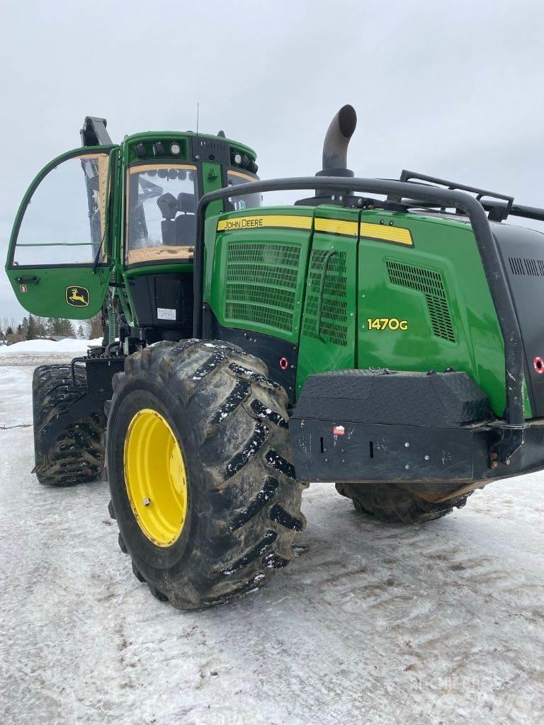 John Deere 1470G Harvester