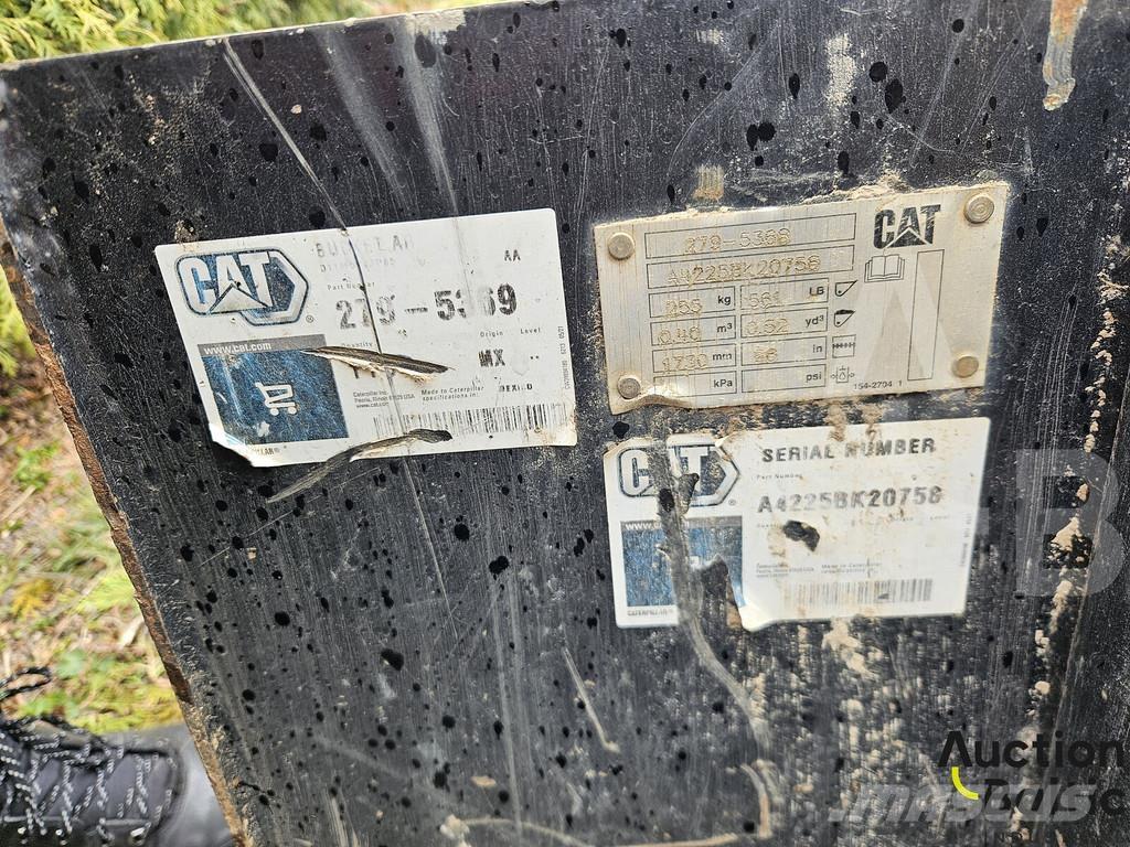 CAT 242 D 3 Kompaktlader