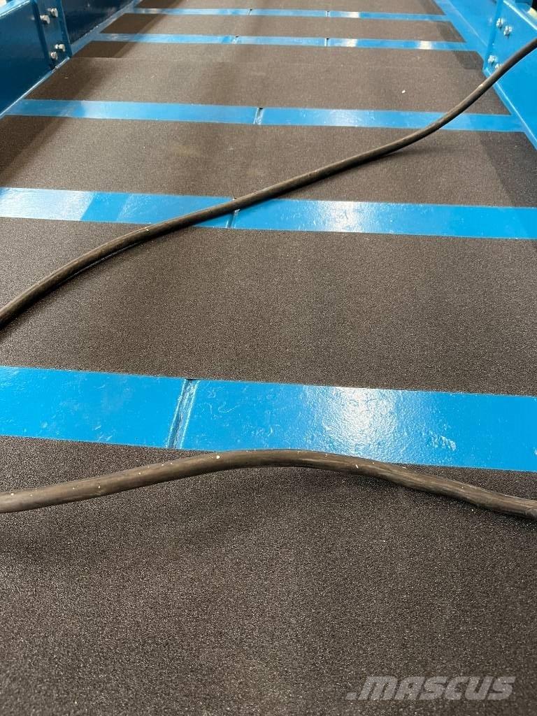  up richt X32N Scheren-Arbeitsbühnen