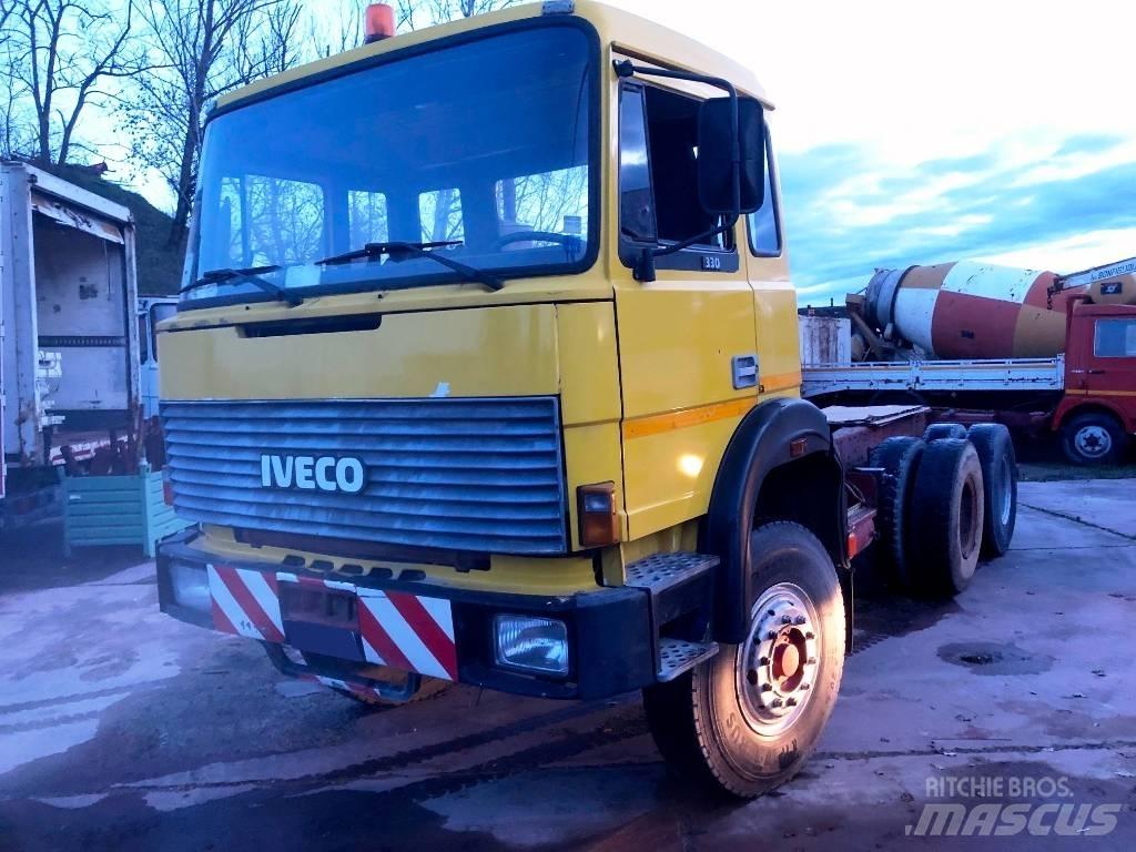 Iveco 330-26 Andere Fahrzeuge