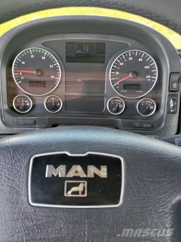 MAN TGL 12.240 Kranwagen
