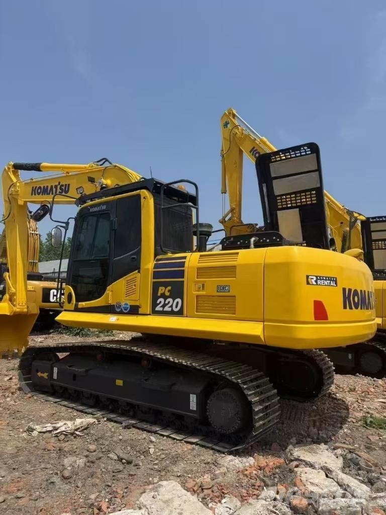 Komatsu 220LC-8 Raupenbagger