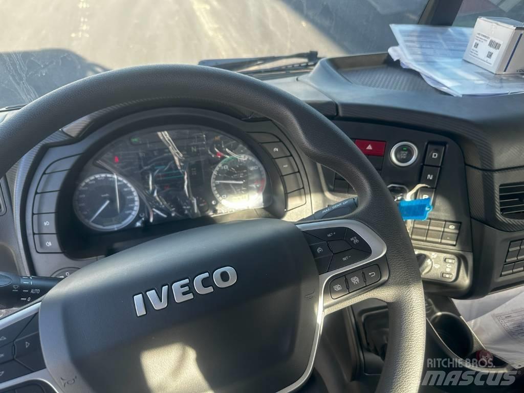 Iveco T-WAY 450 Kranwagen