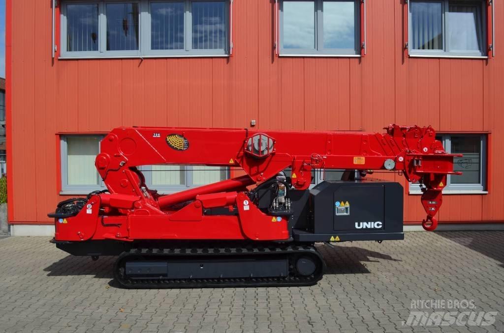 Unic URW-806 Raupenkrane