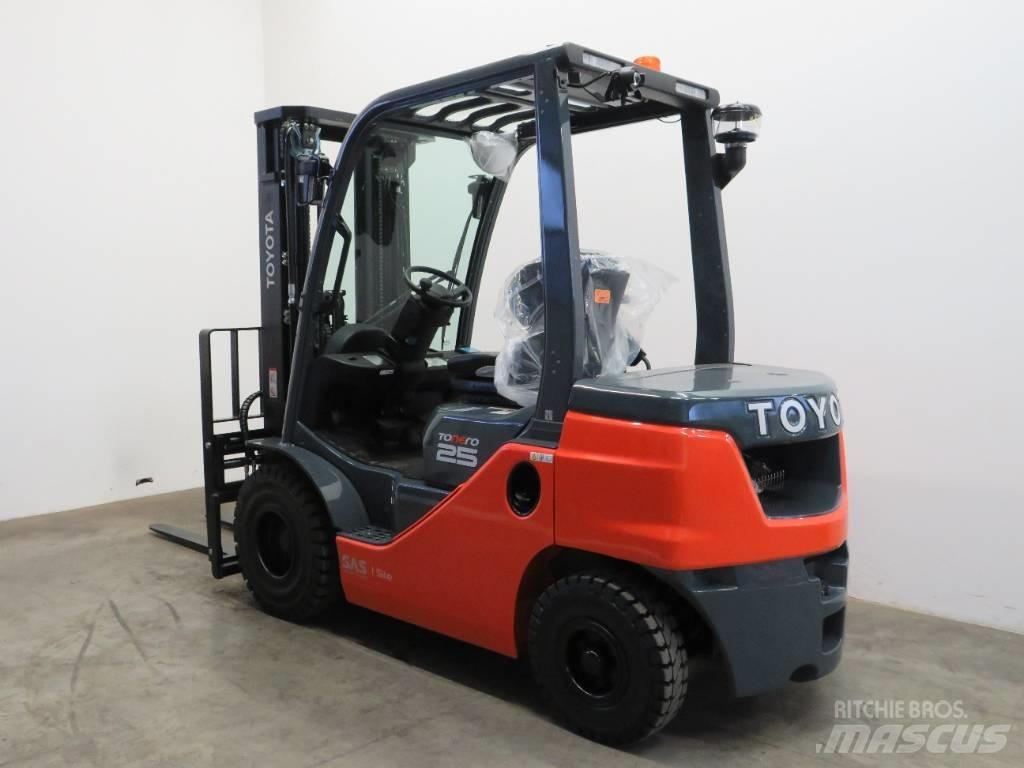 Toyota 8 FDF 25 Diesel heftrucks