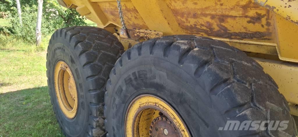 Bell B 30 E Dumper - Knickgelenk