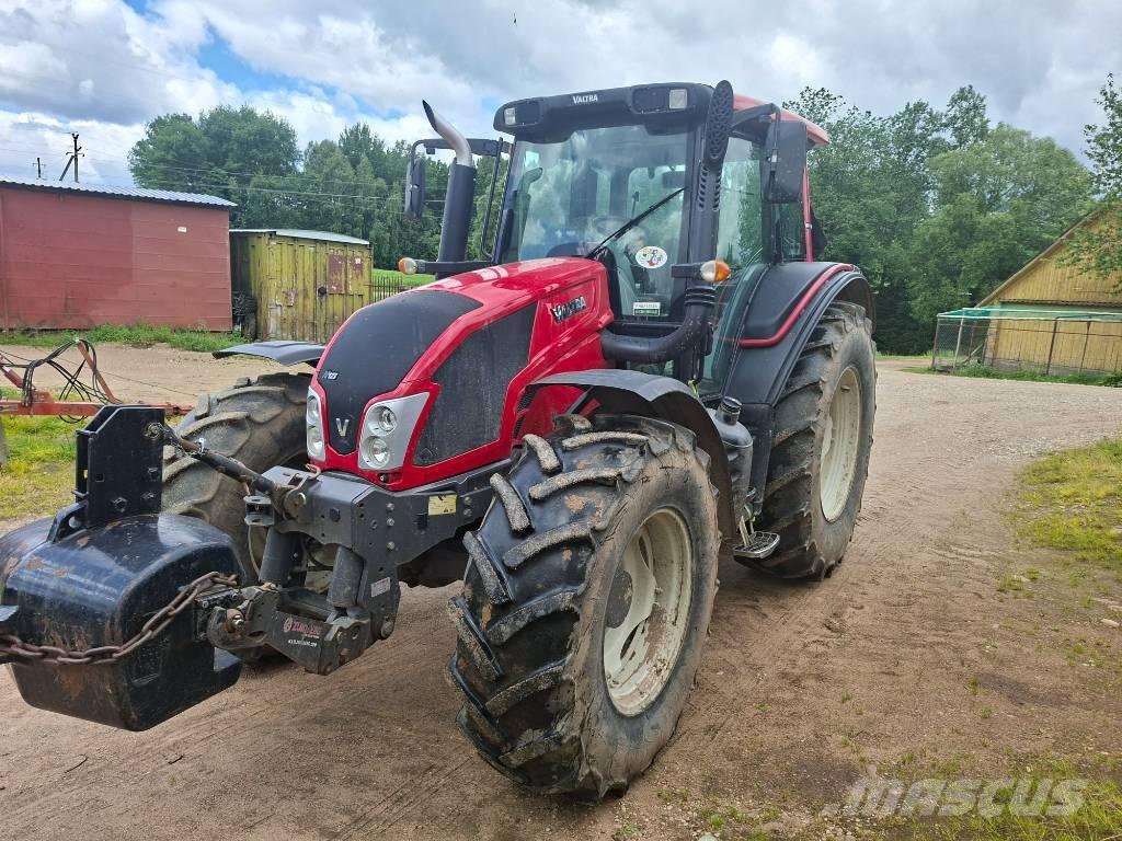 Valtra N 123 Traktoren