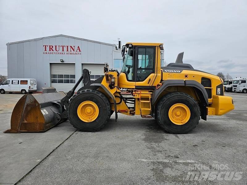 Volvo L 120 H Radlader