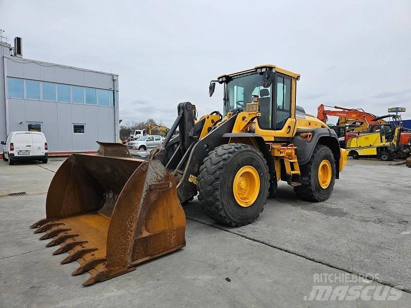 Volvo L 120 H Radlader