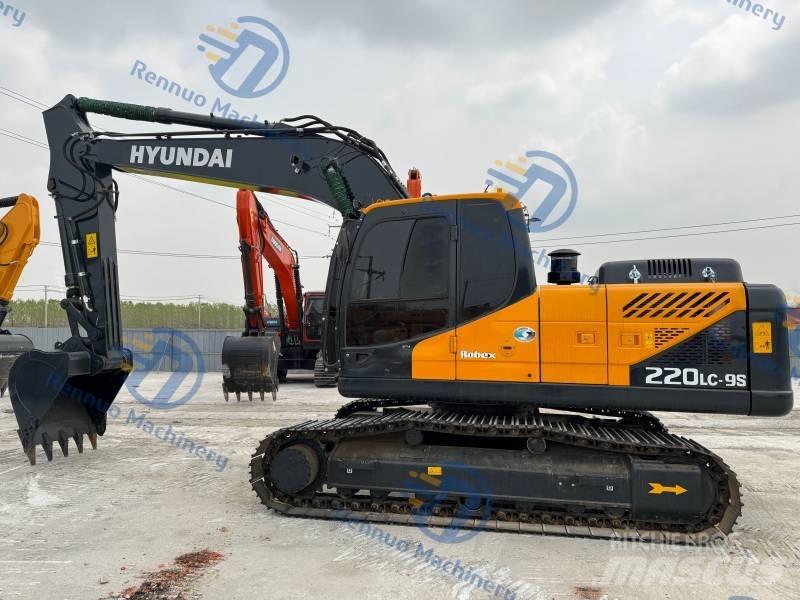 Hyundai R220LC-9S Raupenbagger
