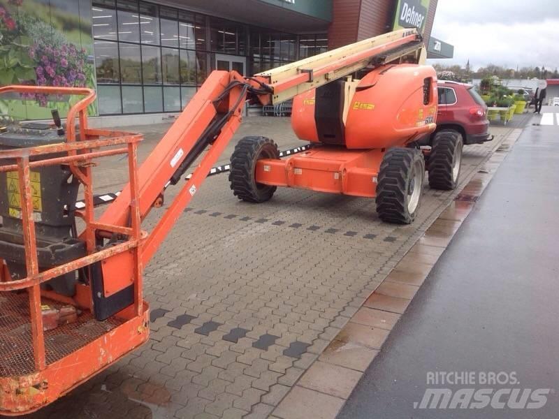 JLG 600 AJ Gelenkteleskoparbeitsbühnen