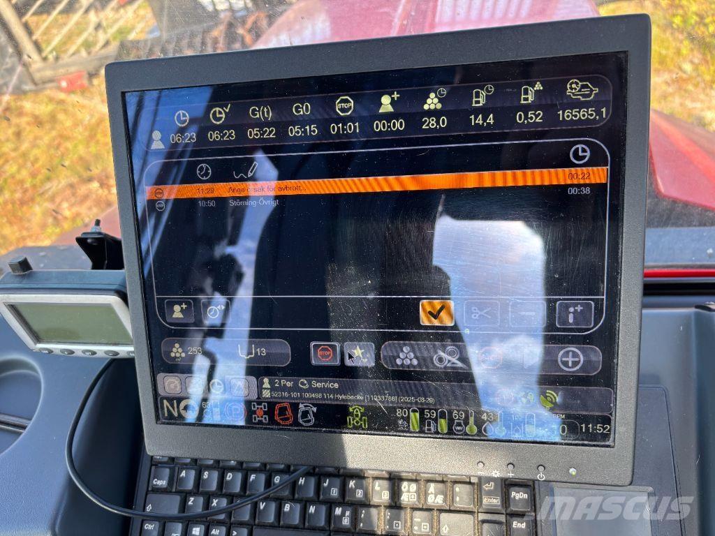 Komatsu 895 Forwarder