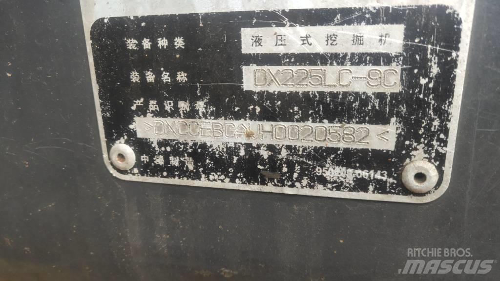 Doosan DX225LC-9C Raupenbagger