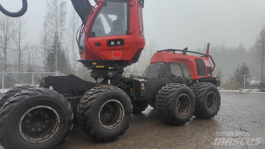 Komatsu 931XC Harvester