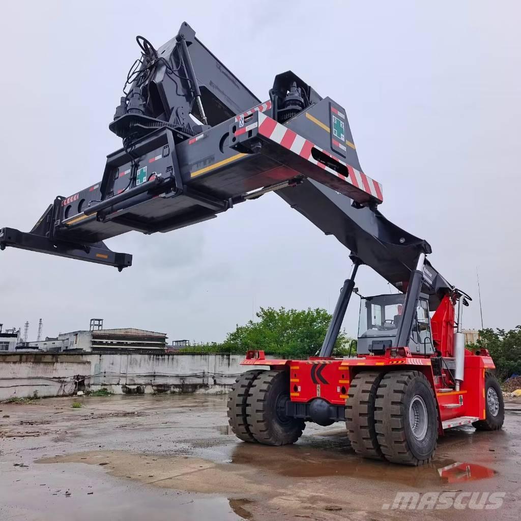 Kalmar DRF 450 Reach-Stacker
