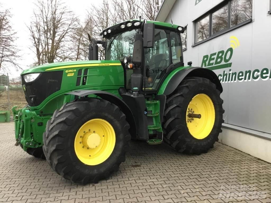 John Deere 6250R Traktoren