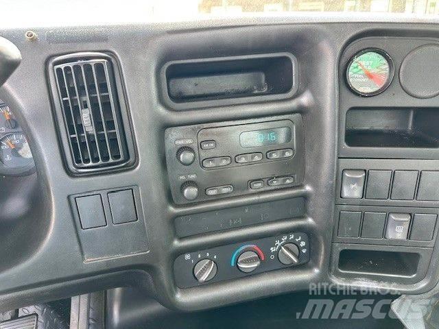 GMC 5500 Pritschenwagen/Pritschenwagen mit Seitenklappe