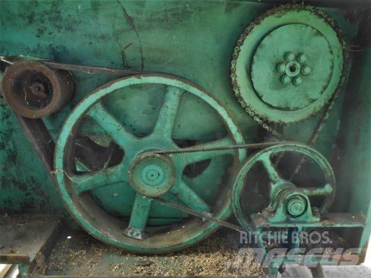  suceuse a grain pam Futterverteilwagen