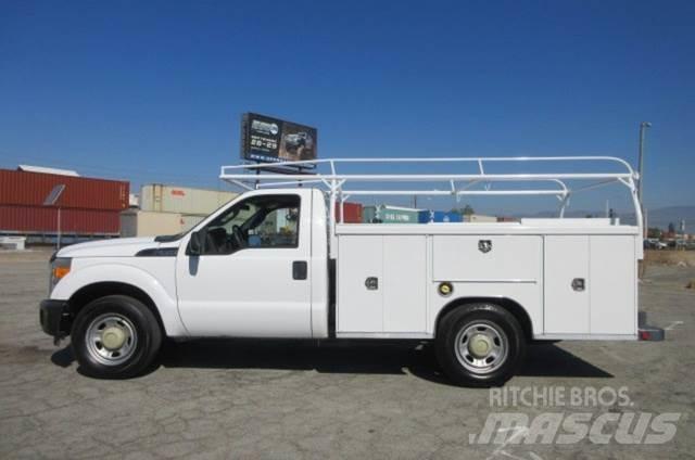 Ford F350 Bergungsfahrzeuge