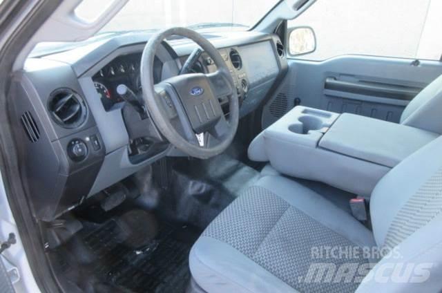 Ford F350 Bergungsfahrzeuge