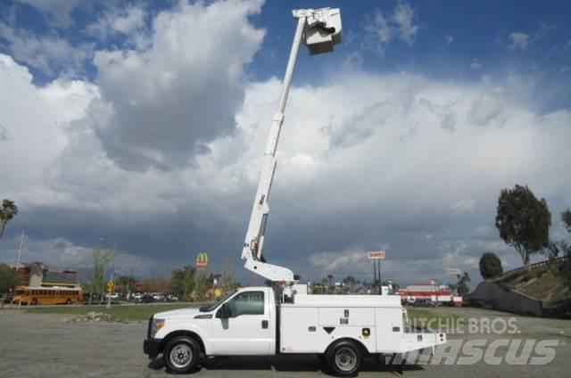 Ford F350 Bergungsfahrzeuge