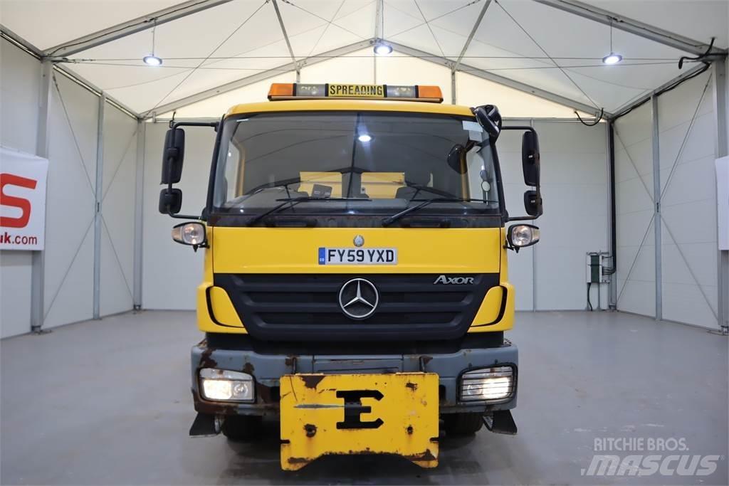 Mercedes-Benz AXOR 2629 Streuer