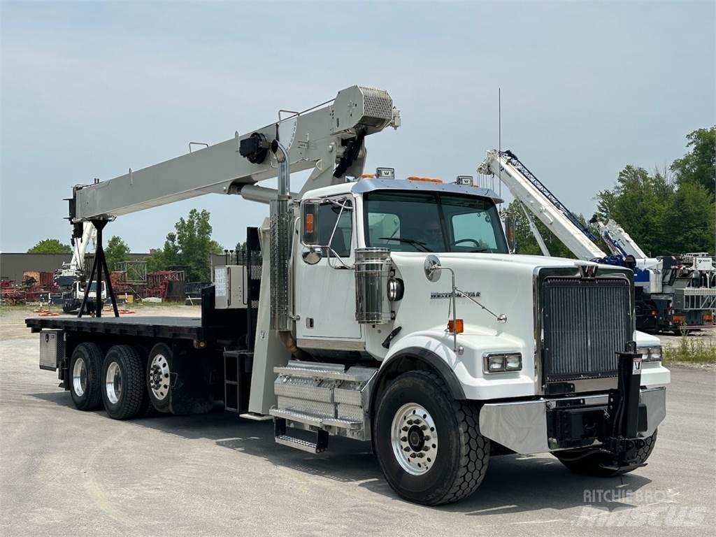 National 8100D Kranwagen