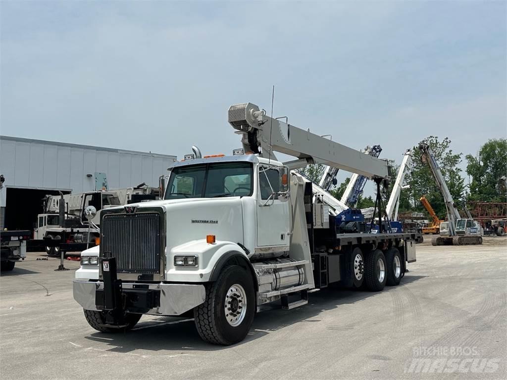 National 8100D Kranwagen
