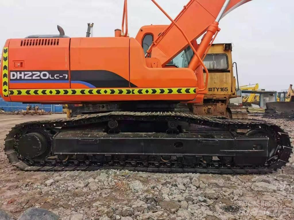 Doosan DH 220 Raupenbagger