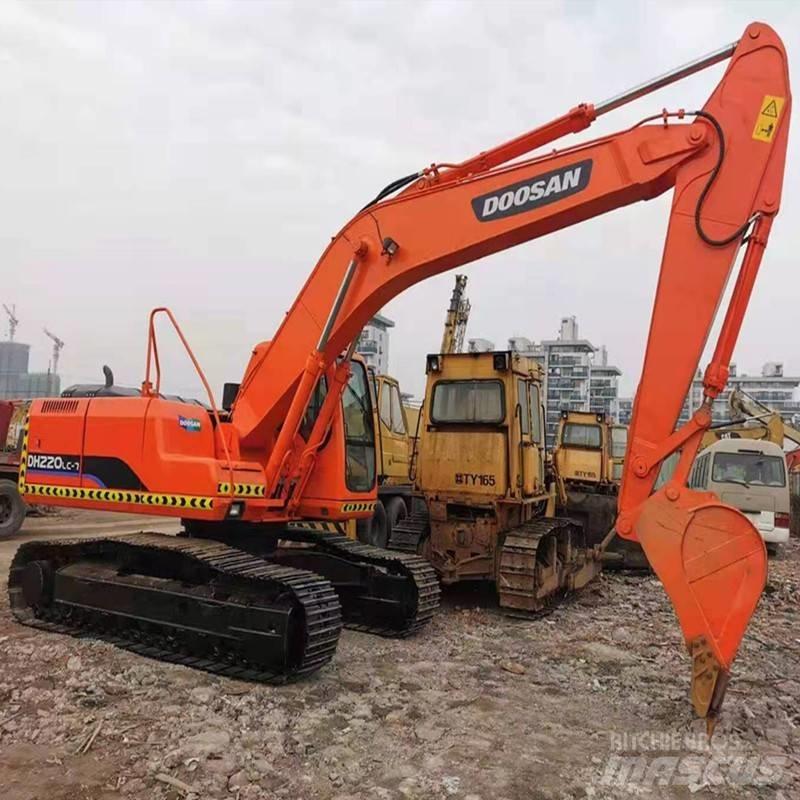 Doosan DH 220 Raupenbagger