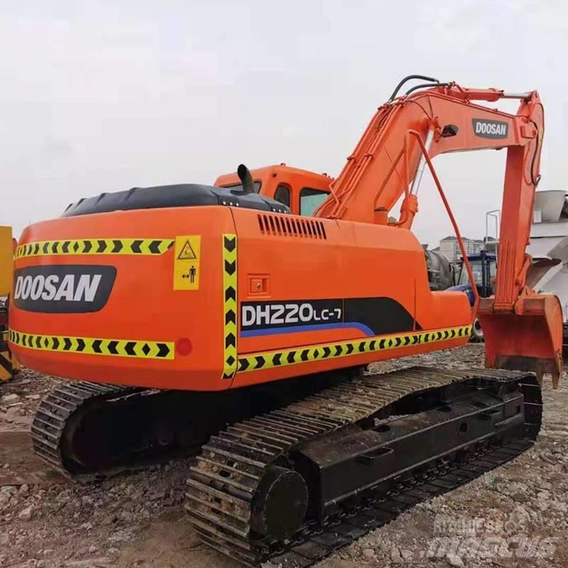 Doosan DH 220 Raupenbagger