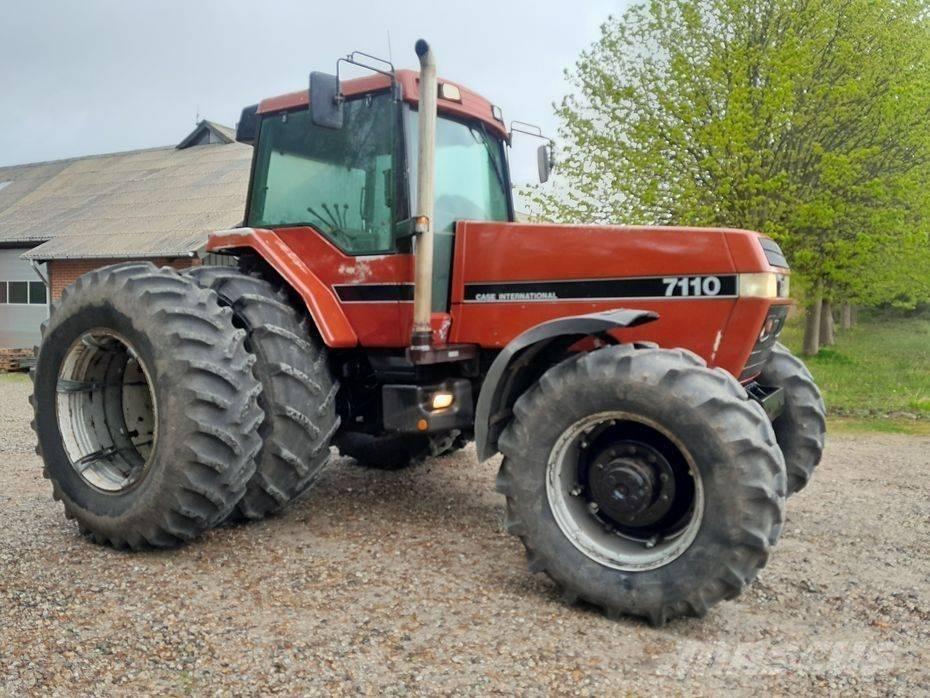 Case IH Magnum 7110 Traktoren
