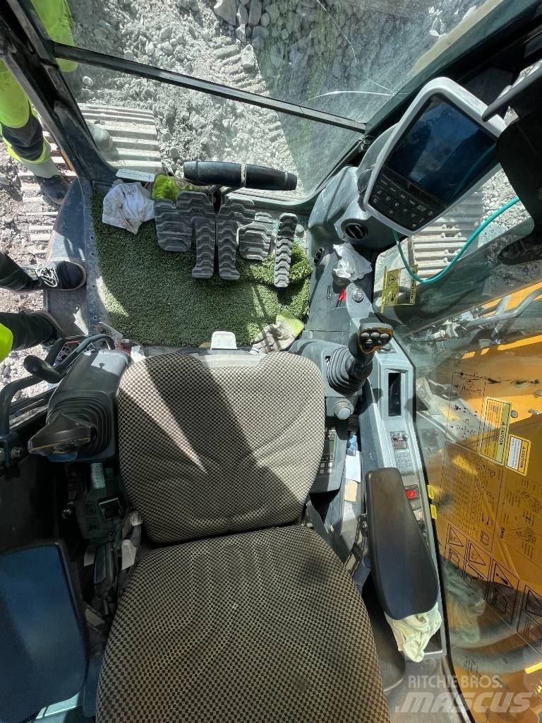 Hyundai HX235 Raupenbagger