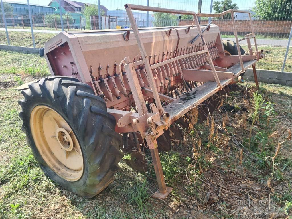 Kuhn 4M Drillmaschinenkombination