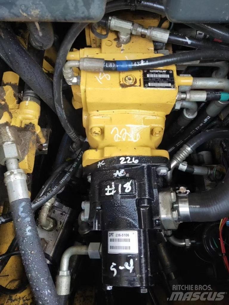 CAT 226 B Kompaktlader