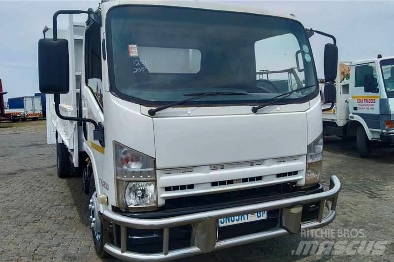 Isuzu NPR400 Andere Fahrzeuge