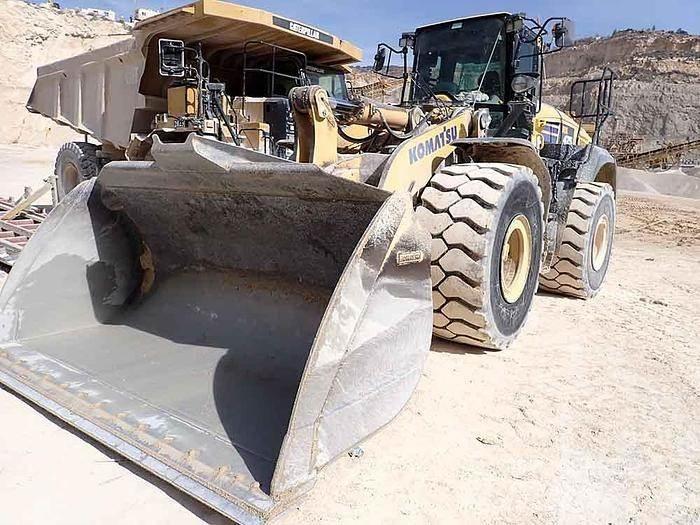 Komatsu WA475 Radlader